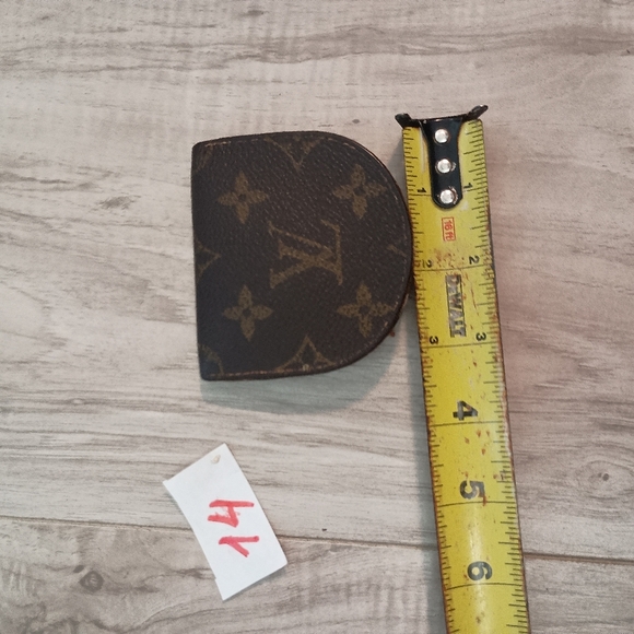 LOUIS VUITTON Monogram Porte Monnaie Cuvette Coin Case - Picture 10 of 11